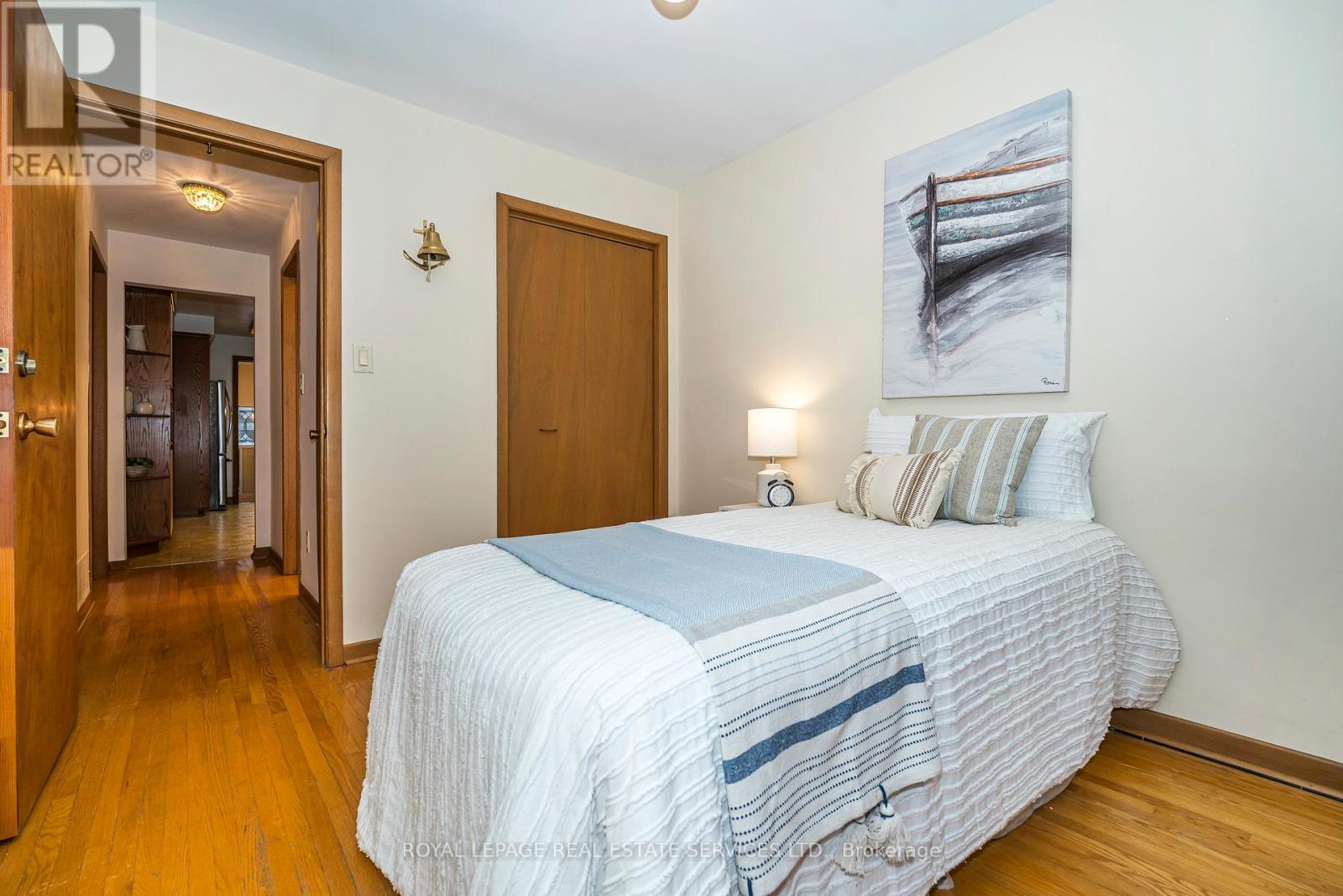 382 Lake Promenade, Toronto, Ontario  M8W 1B9 - Photo 23 - W12802174