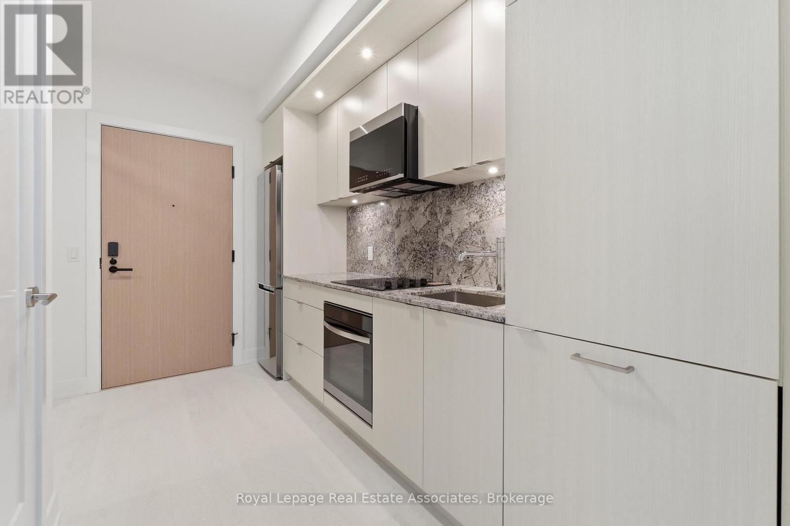 903 - 25 Cordova Avenue, Toronto, Ontario  M9A 0E5 - Photo 15 - W12802176