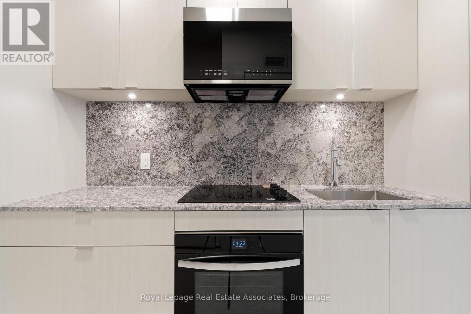 903 - 25 Cordova Avenue, Toronto, Ontario  M9A 0E5 - Photo 3 - W12802176