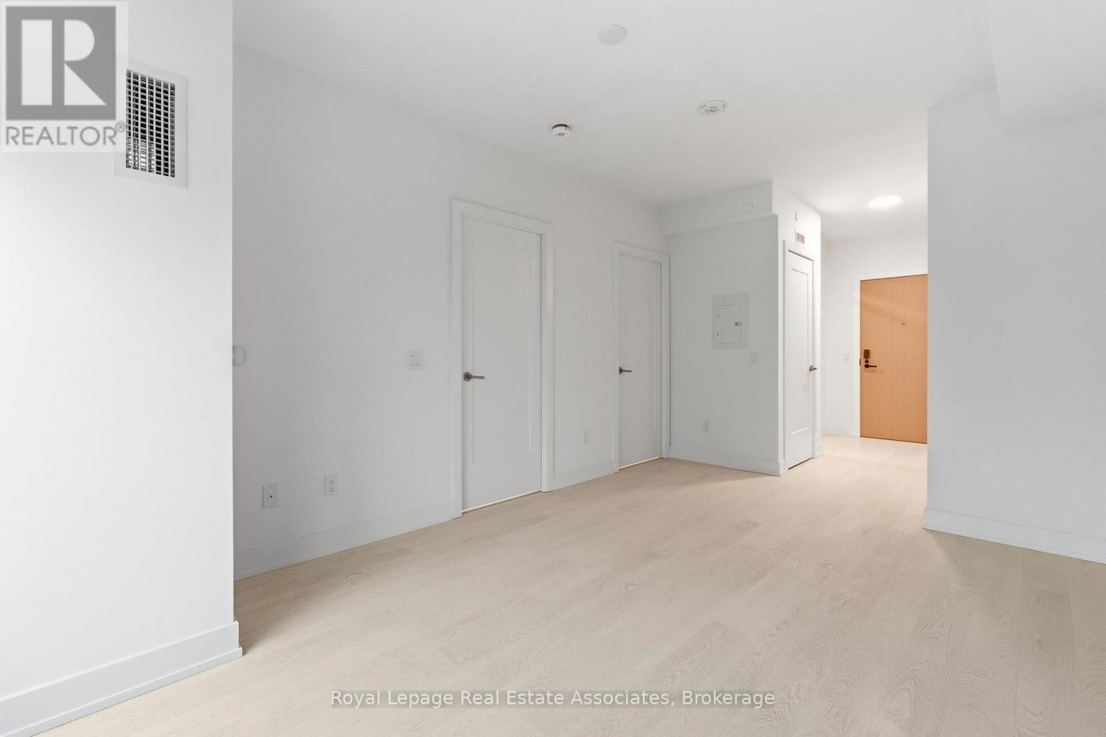 903 - 25 Cordova Avenue, Toronto, Ontario  M9A 0E5 - Photo 9 - W12802176