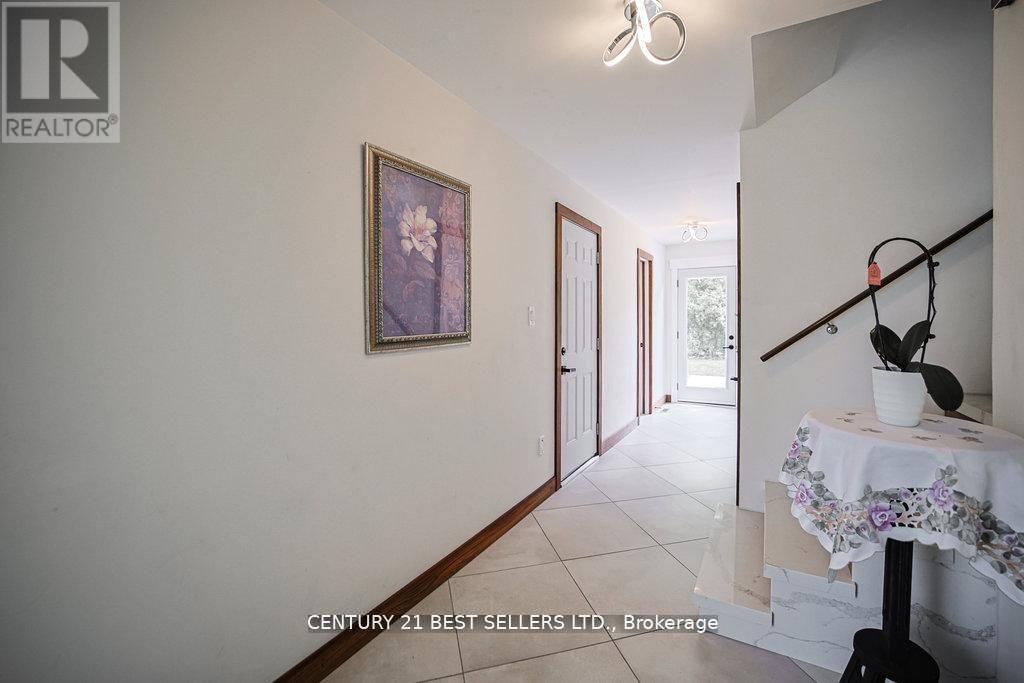 126 Mellow Crescent, Caledon (Bolton East), Ontario  L7E 1Z2 - Photo 5 - W12802190