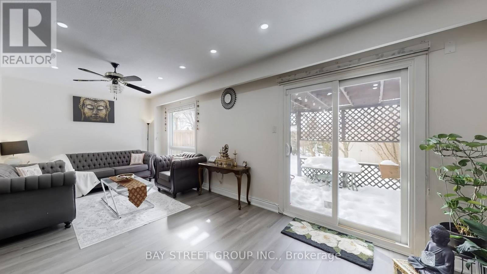 20 Camberley Crescent, Brampton, Ontario  L6V 3L4 - Photo 5 - W12802204