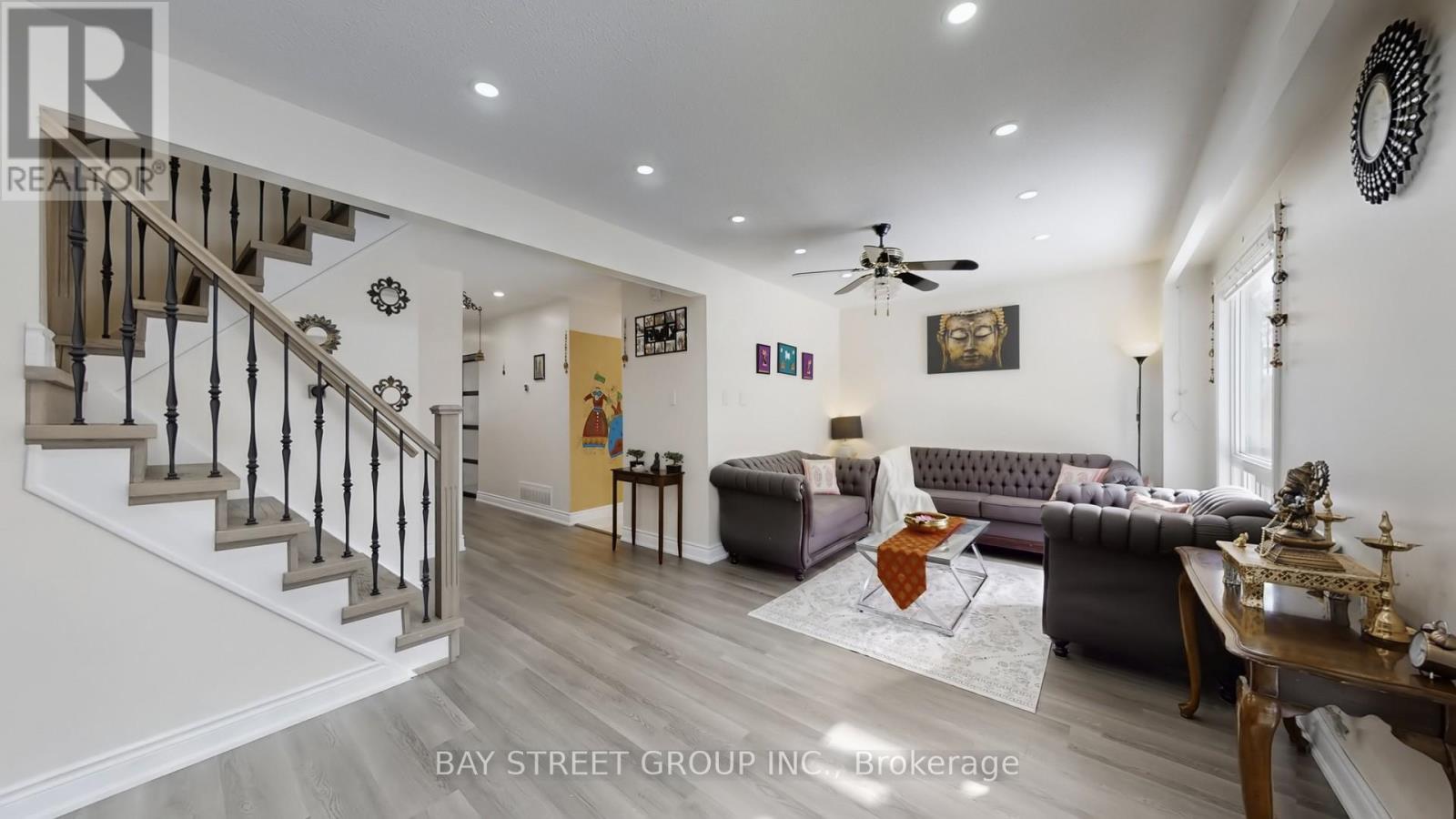 20 Camberley Crescent, Brampton, Ontario  L6V 3L4 - Photo 6 - W12802204