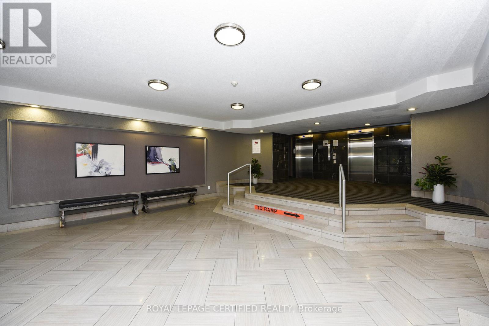 2807 - 8 Lisa Street, Brampton, Ontario  L6T 4S6 - Photo 3 - W12802212