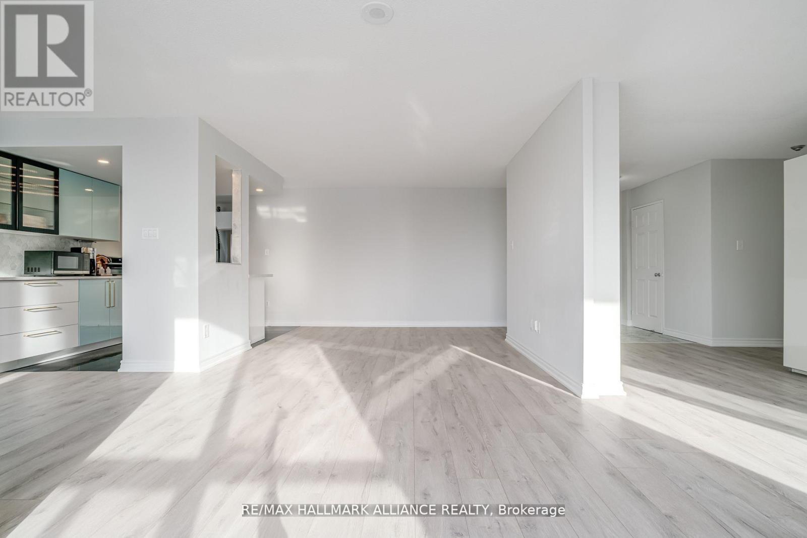 307 - 30 Malta Avenue, Brampton, Ontario  L6Y 4W6 - Photo 10 - W12802242