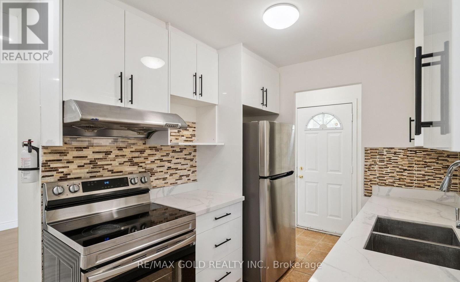 231a Cedarbrae Avenue, Waterloo, Ontario  N2L 4S6 - Photo 7 - X12802000