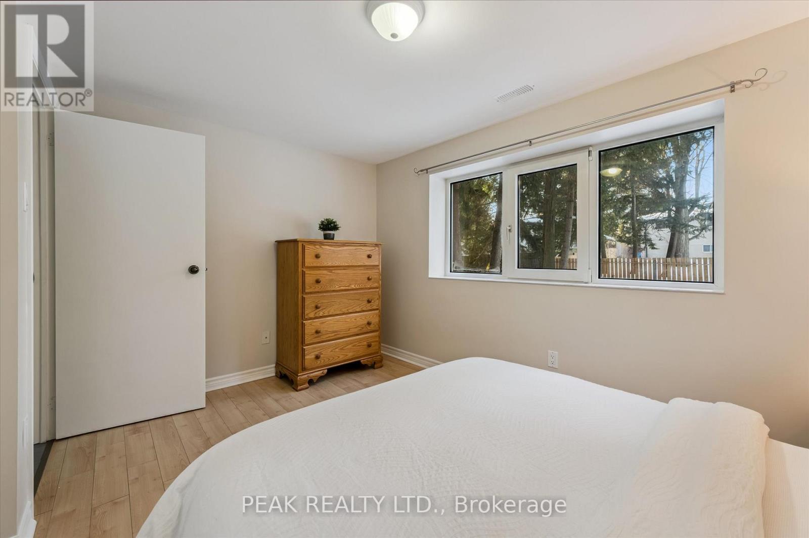 204 Cedarbrae Avenue, Waterloo, Ontario  N2L 4S5 - Photo 26 - X12802226