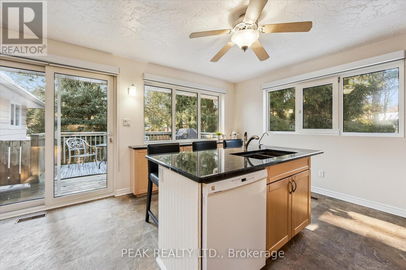 204 Cedarbrae Avenue, Waterloo, Ontario  N2L 4S5 - Photo 8 - X12802226