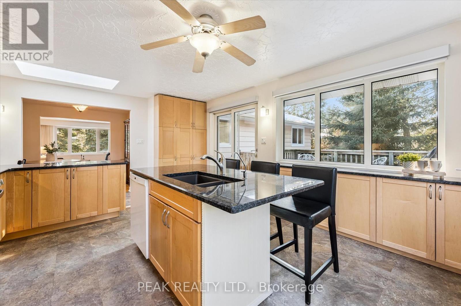 204 Cedarbrae Avenue, Waterloo, Ontario  N2L 4S5 - Photo 9 - X12802226