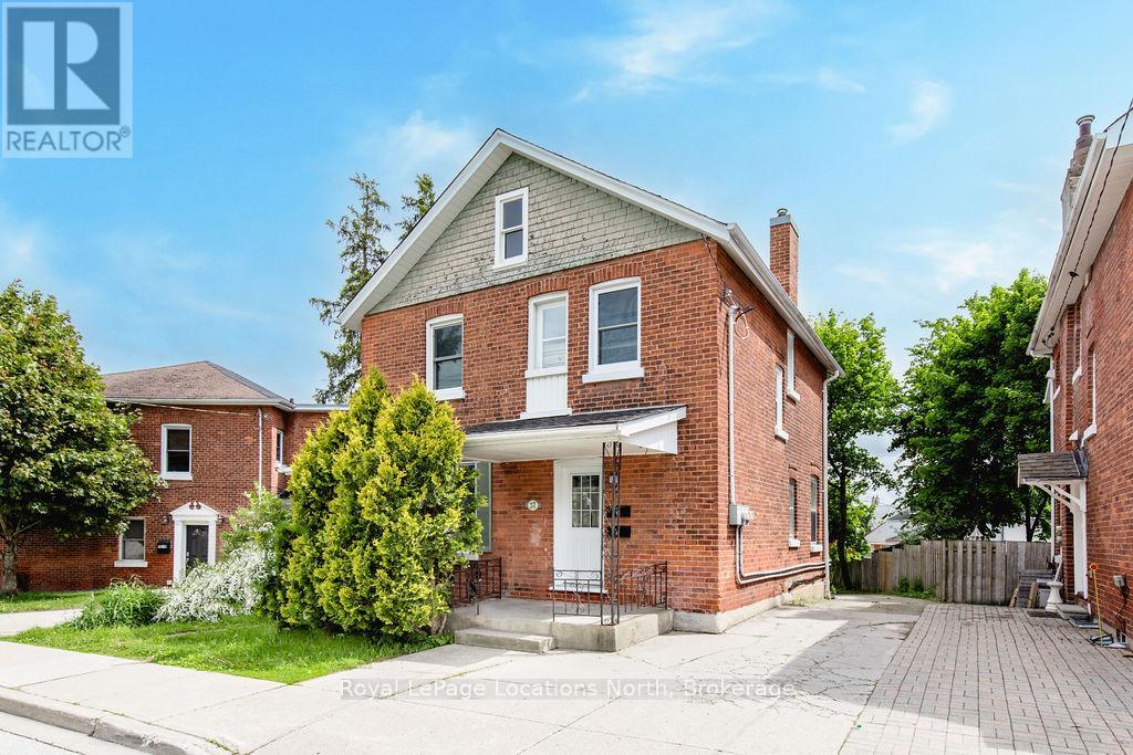 37 ROSS STREET, Barrie, Ontario