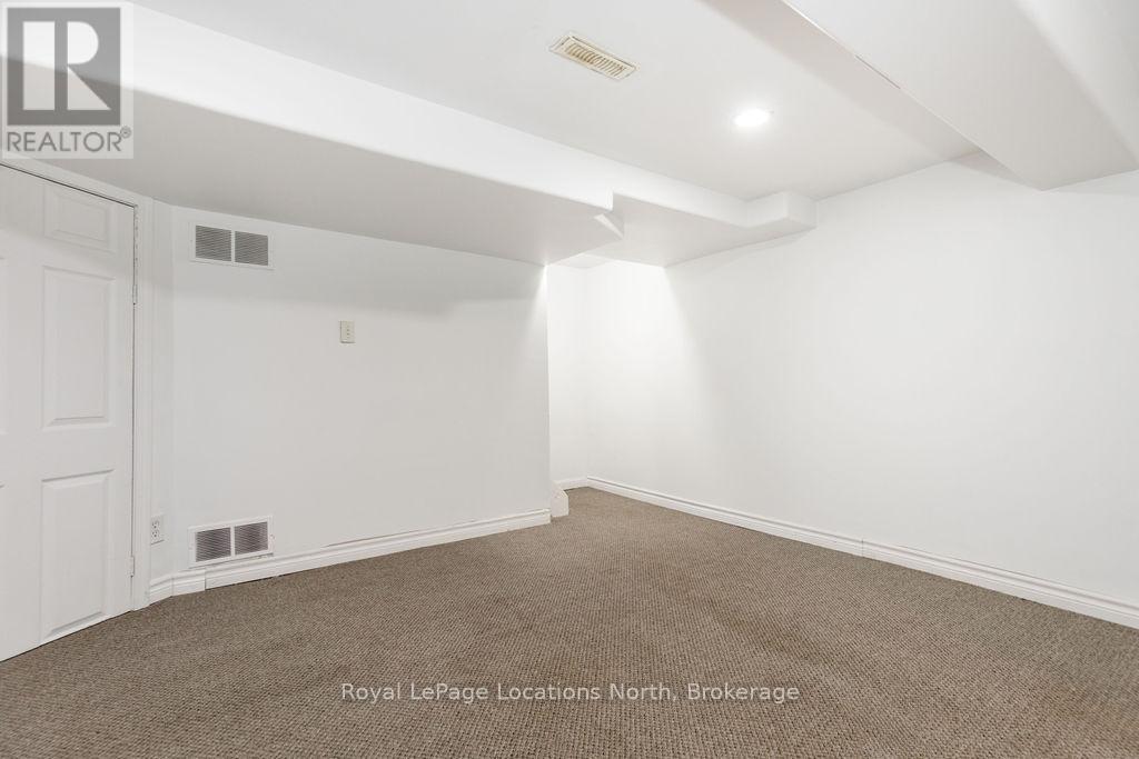 37 Ross Street, Barrie (Sunnidale), Ontario  L4N 1G1 - Photo 30 - S12802322