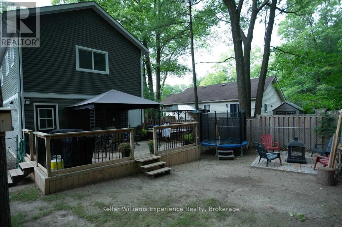 85 Melrose Avenue, Wasaga Beach, Ontario  L9Z 2S8 - Photo 11 - S12802424