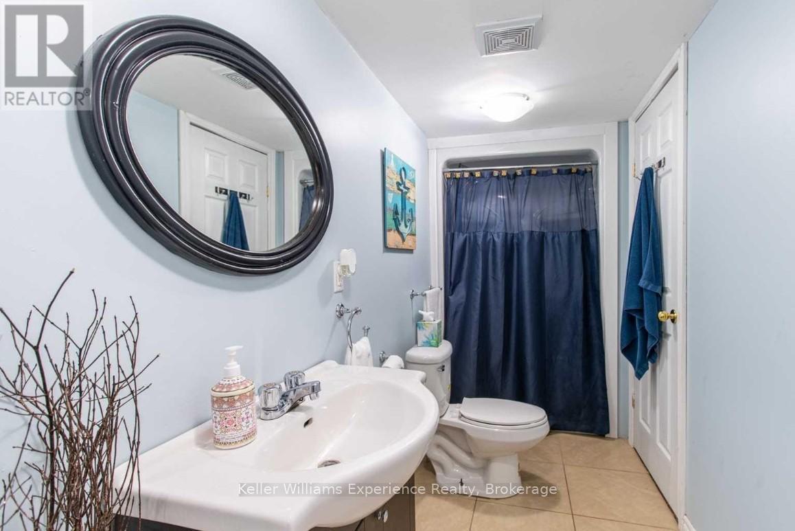 85 Melrose Avenue, Wasaga Beach, Ontario  L9Z 2S8 - Photo 9 - S12802424