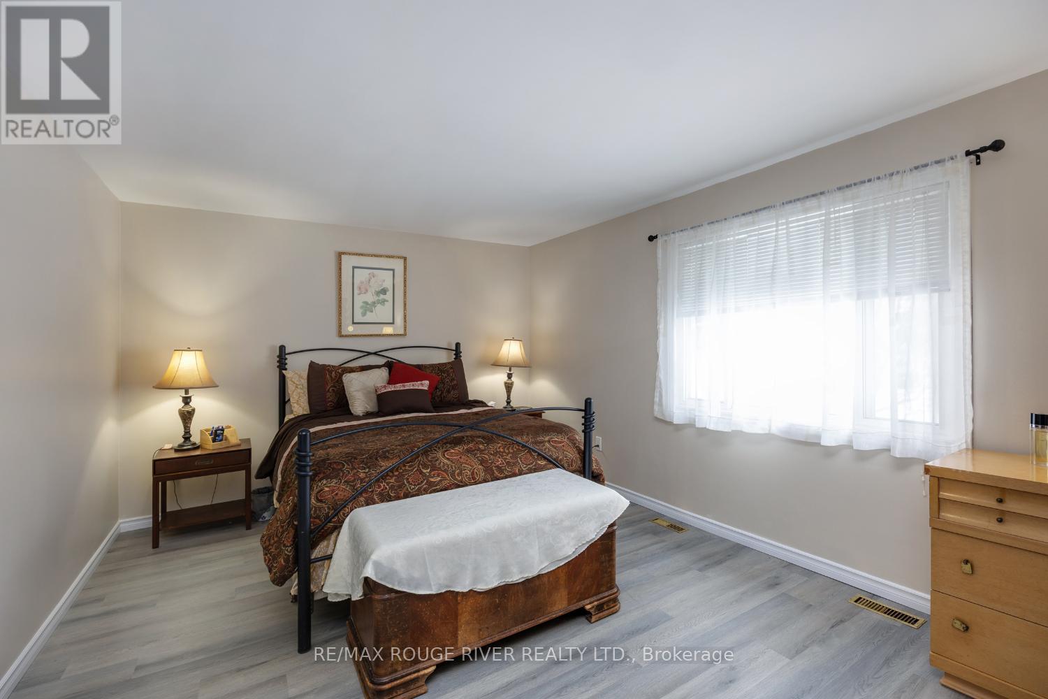 158 Castlebar Crescent, Oshawa, Ontario  L1J 7B4 - Photo 21 - E12802368