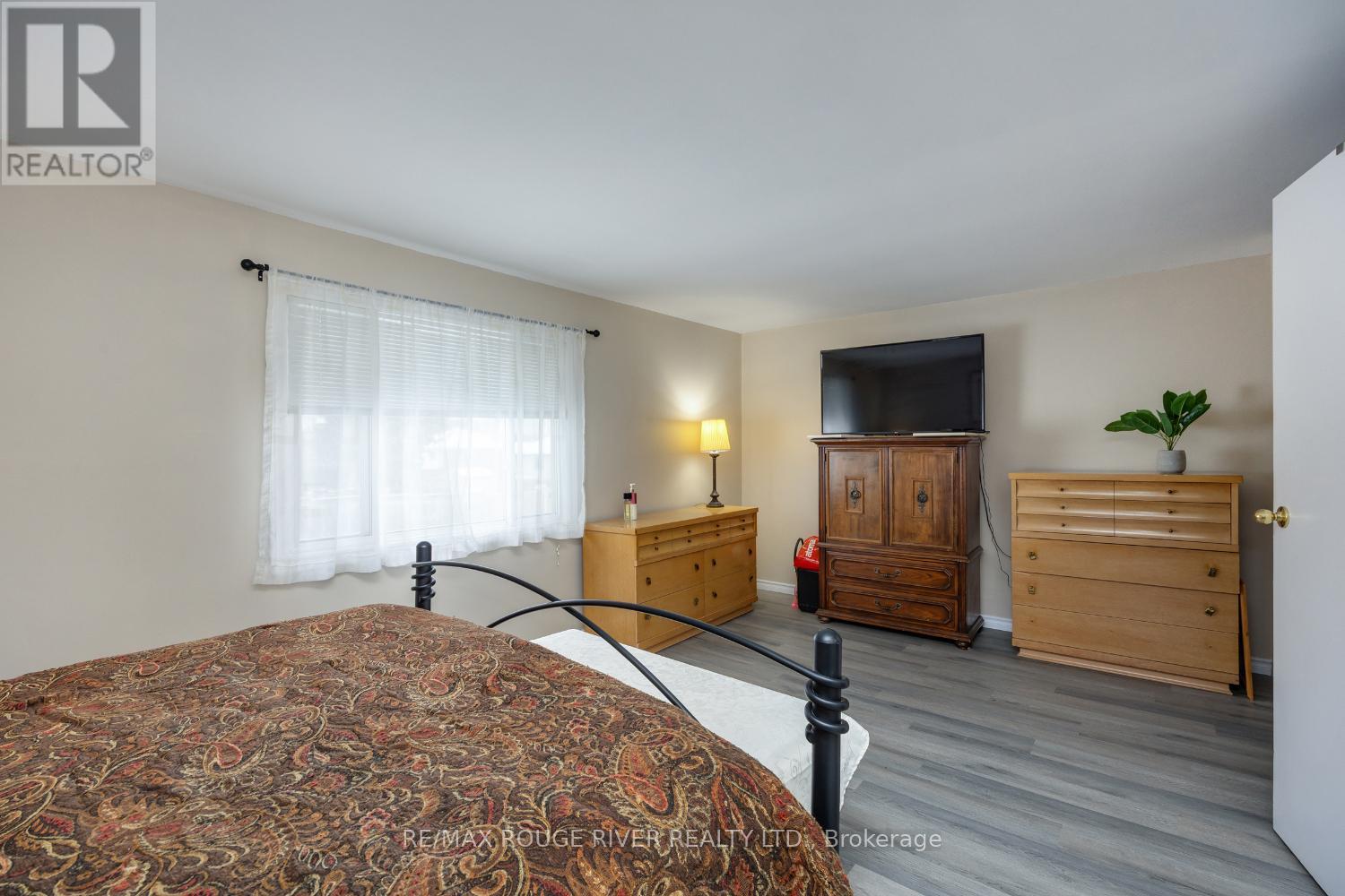 158 Castlebar Crescent, Oshawa, Ontario  L1J 7B4 - Photo 23 - E12802368