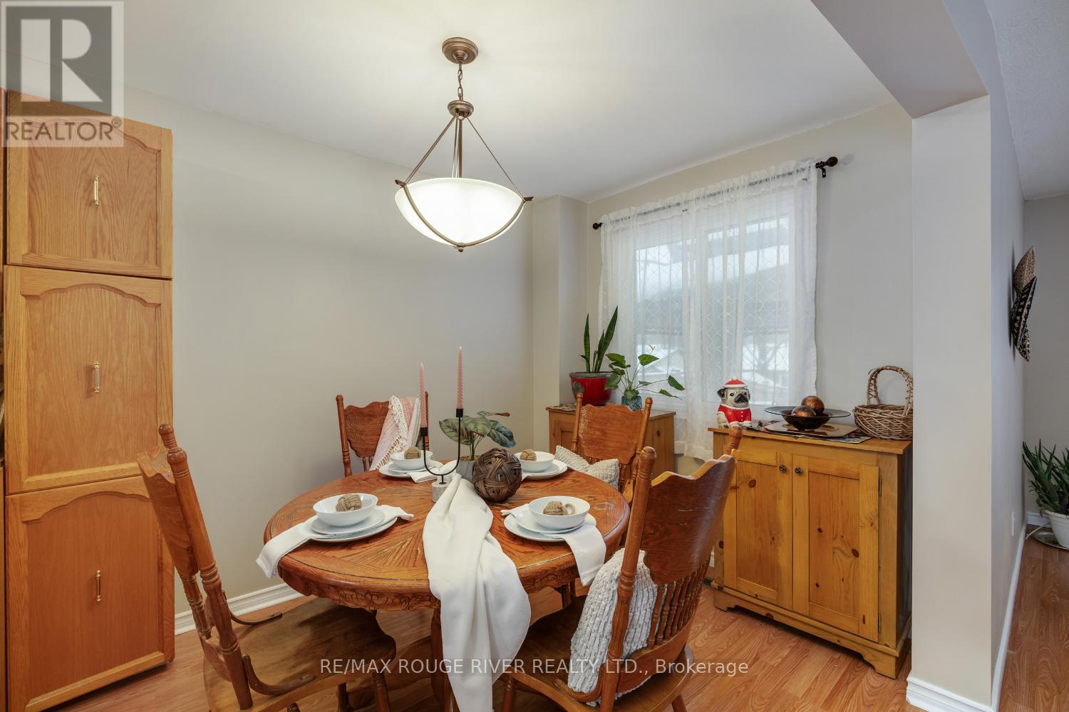 158 Castlebar Crescent, Oshawa, Ontario  L1J 7B4 - Photo 8 - E12802368