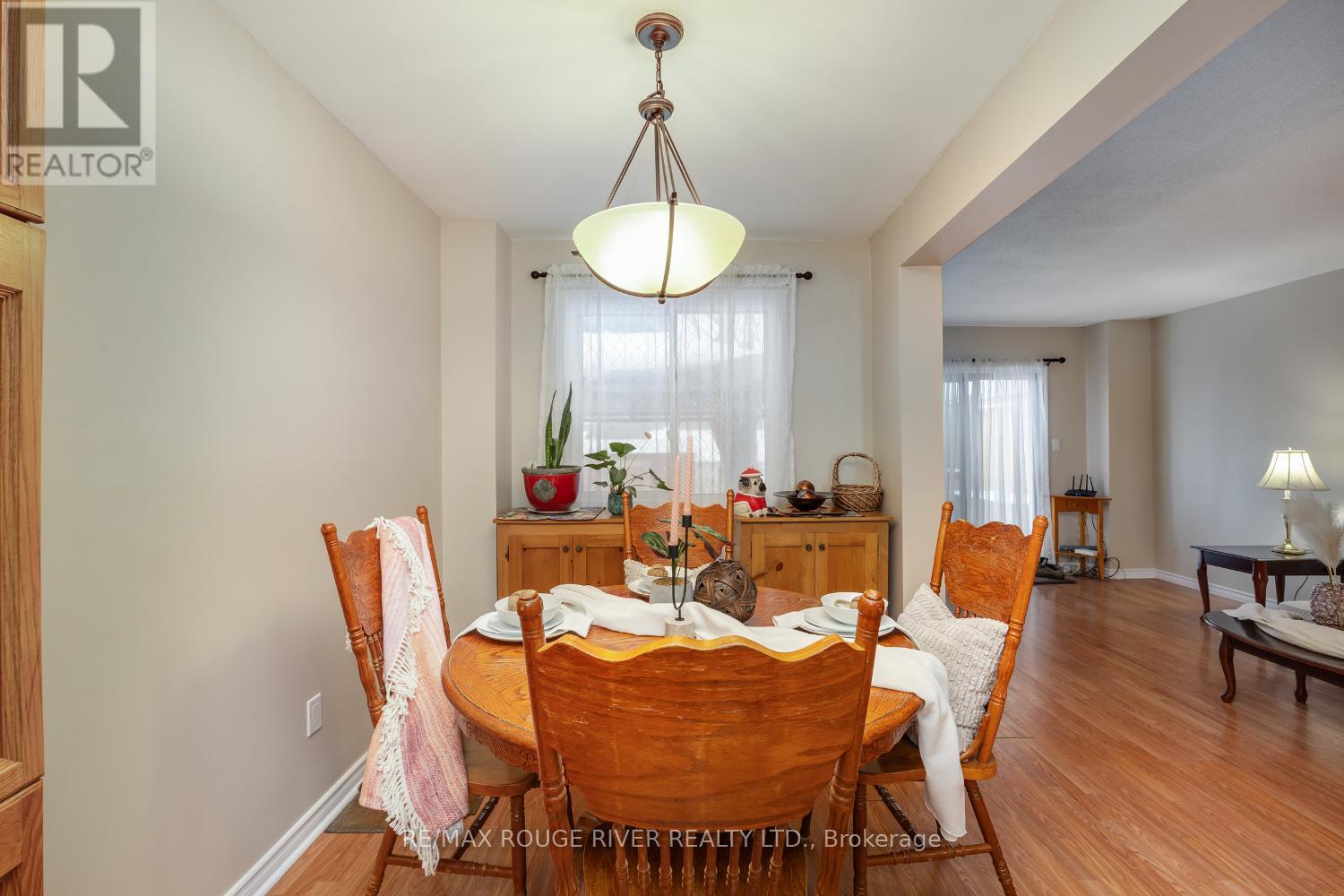 158 Castlebar Crescent, Oshawa, Ontario  L1J 7B4 - Photo 9 - E12802368