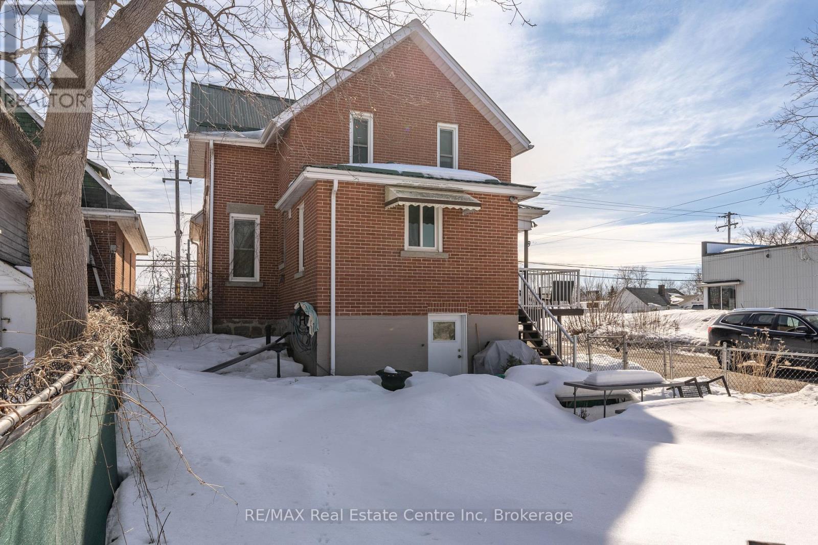 24 Lindsay Street, Kawartha Lakes, Ontario  K0M 1N0 - Photo 35 - X12802288