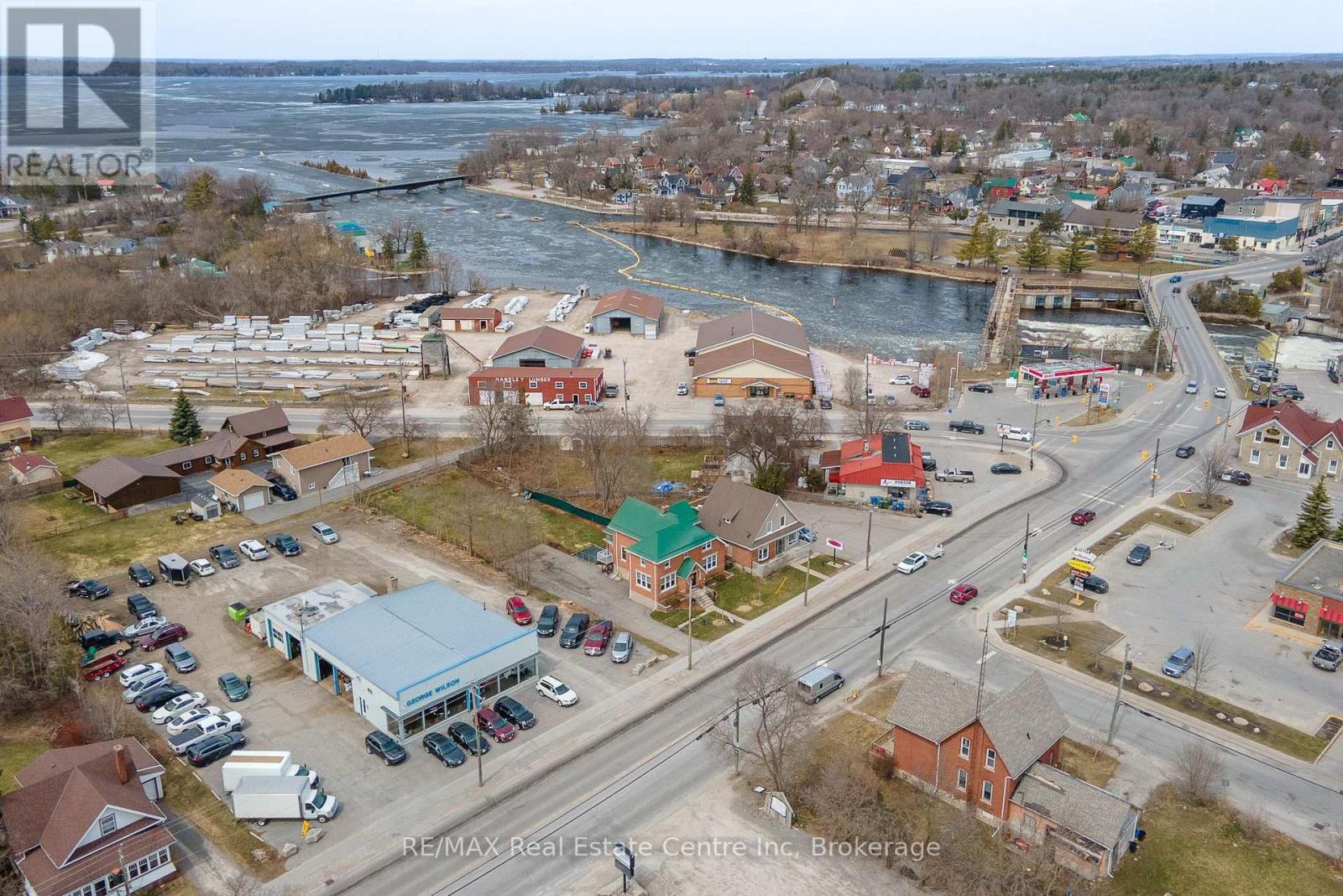 24 Lindsay Street, Kawartha Lakes, Ontario  K0M 1N0 - Photo 36 - X12802288