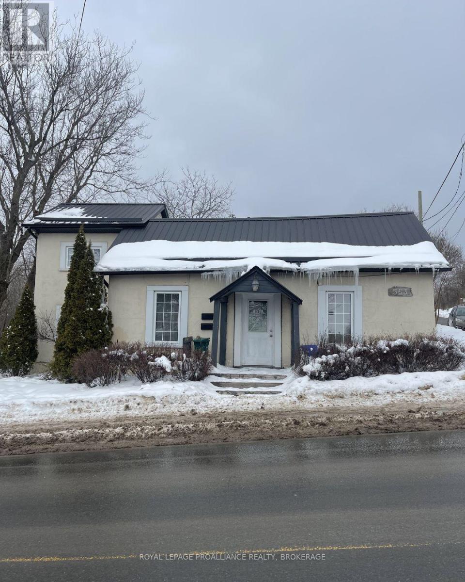 1 - 563 Union Street, Kingston (Central City West), Ontario  K7M 2H5 - Photo 1 - X12802342