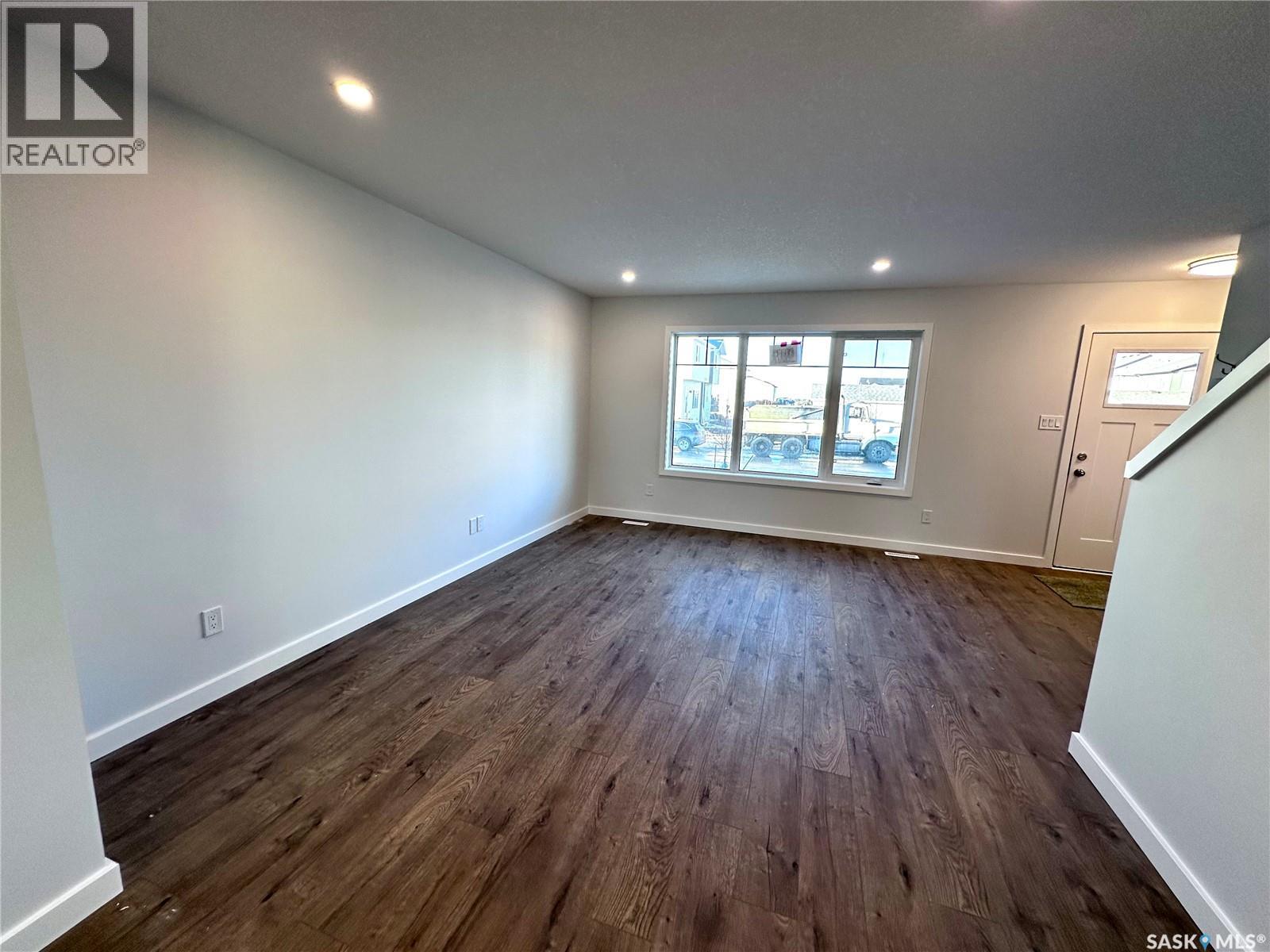 5457 Buckingham Drive E, Regina, Saskatchewan  S4V 4B5 - Photo 8 - SK028817