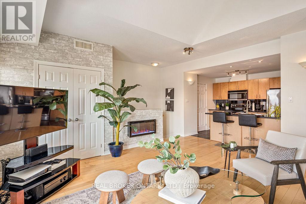 10 - 165 Waterbridge Drive, Ottawa, Ontario  K2G 7G3 - Photo 8 - X12802346