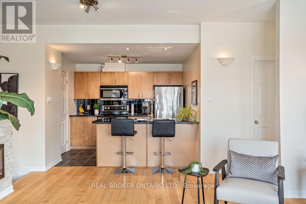 10 - 165 Waterbridge Drive, Ottawa, Ontario  K2G 7G3 - Photo 9 - X12802346