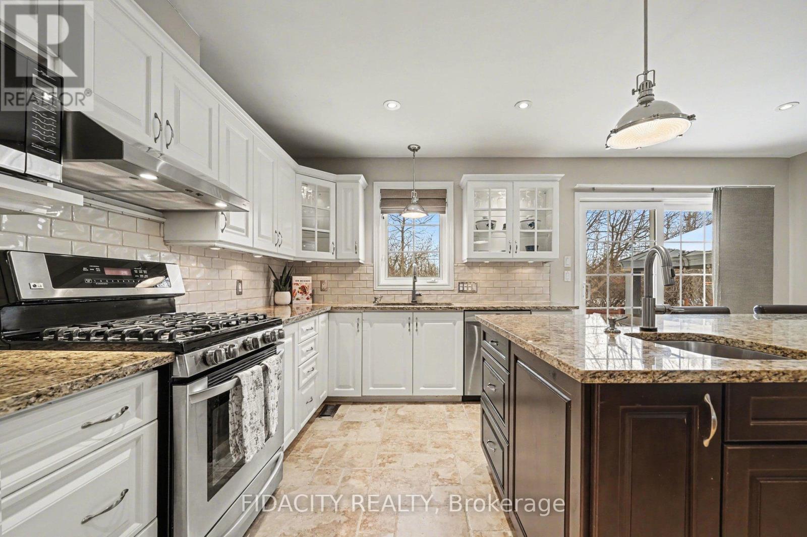 50 Sirocco Crescent, Ottawa, Ontario  K2S 2C8 - Photo 10 - X12802360