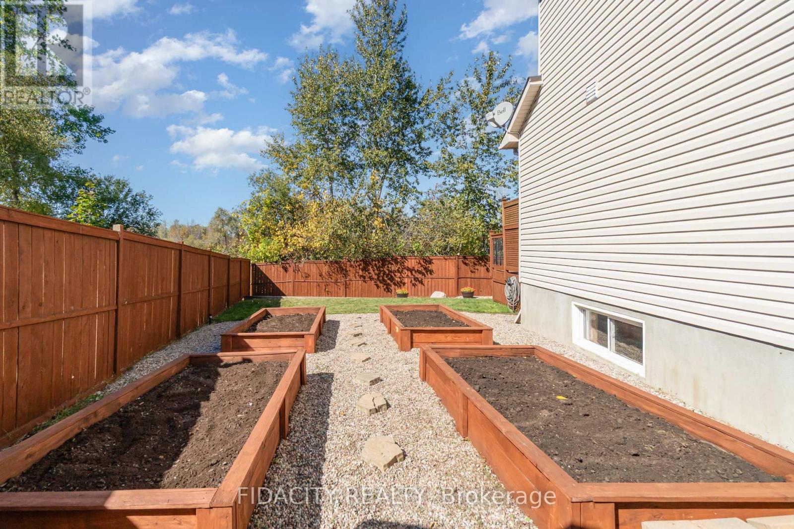 50 Sirocco Crescent, Ottawa, Ontario  K2S 2C8 - Photo 38 - X12802360