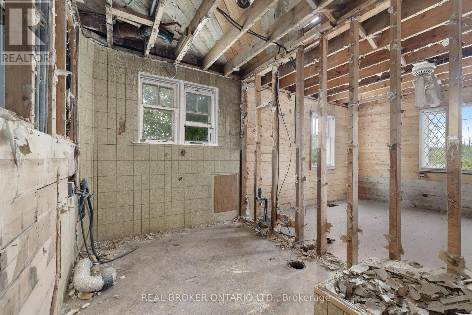 2099 County  20 Road, North Grenville, Ontario  K0G 1T0 - Photo 17 - X12802404