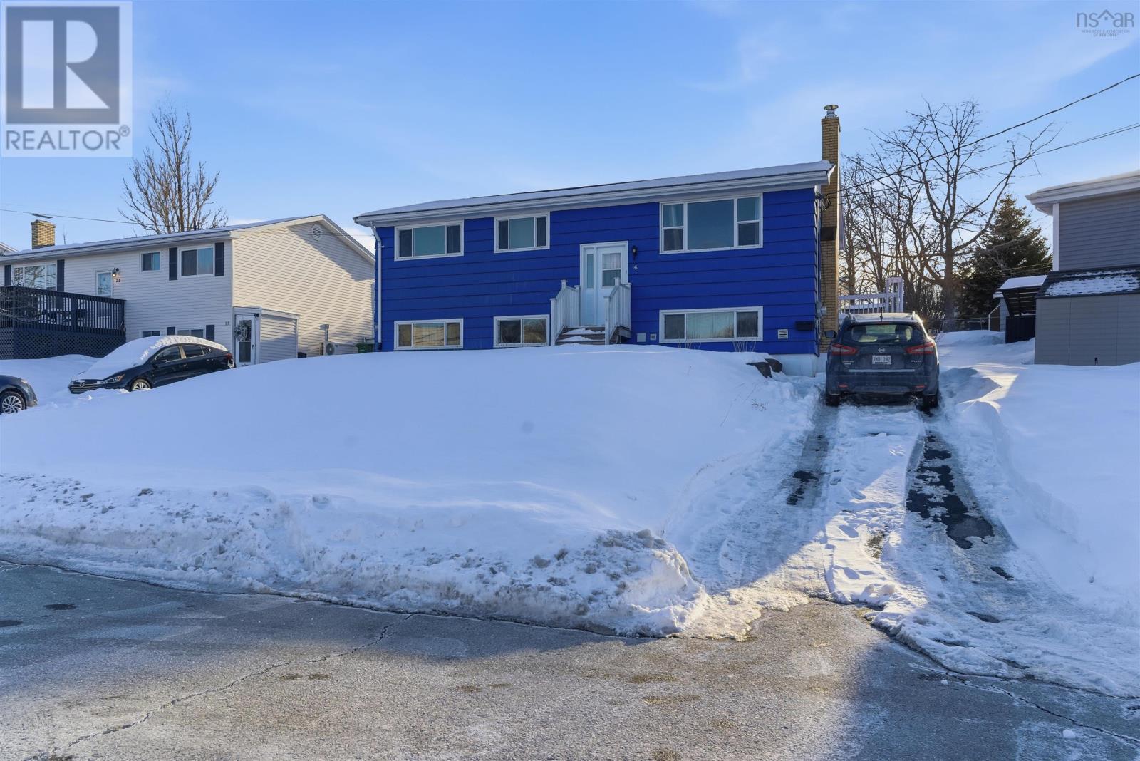 16/18 Clearview Street, Halifax, Nova Scotia  B3R 1N6 - Photo 2 - 202603048