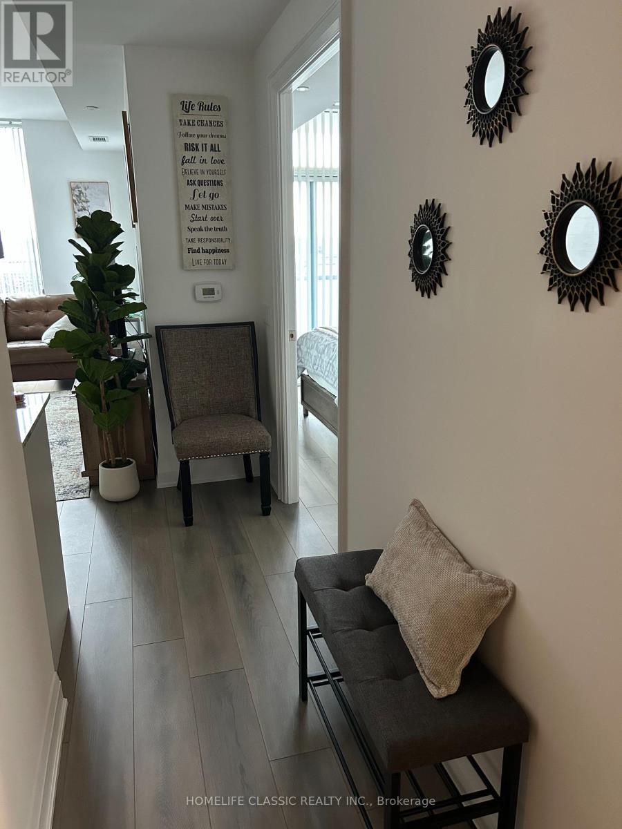 10 Gatineau Drive, Vaughan (Beverley Glen), Ontario  L4J 0L2 - Photo 4 - N12800720