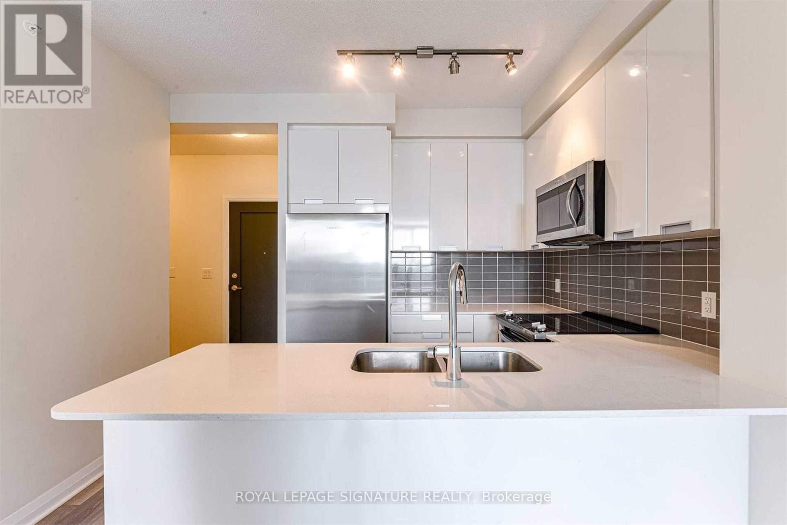 701 - 5025 Four Springs Avenue, Mississauga, Ontario  L5R 0E4 - Photo 4 - W12797450