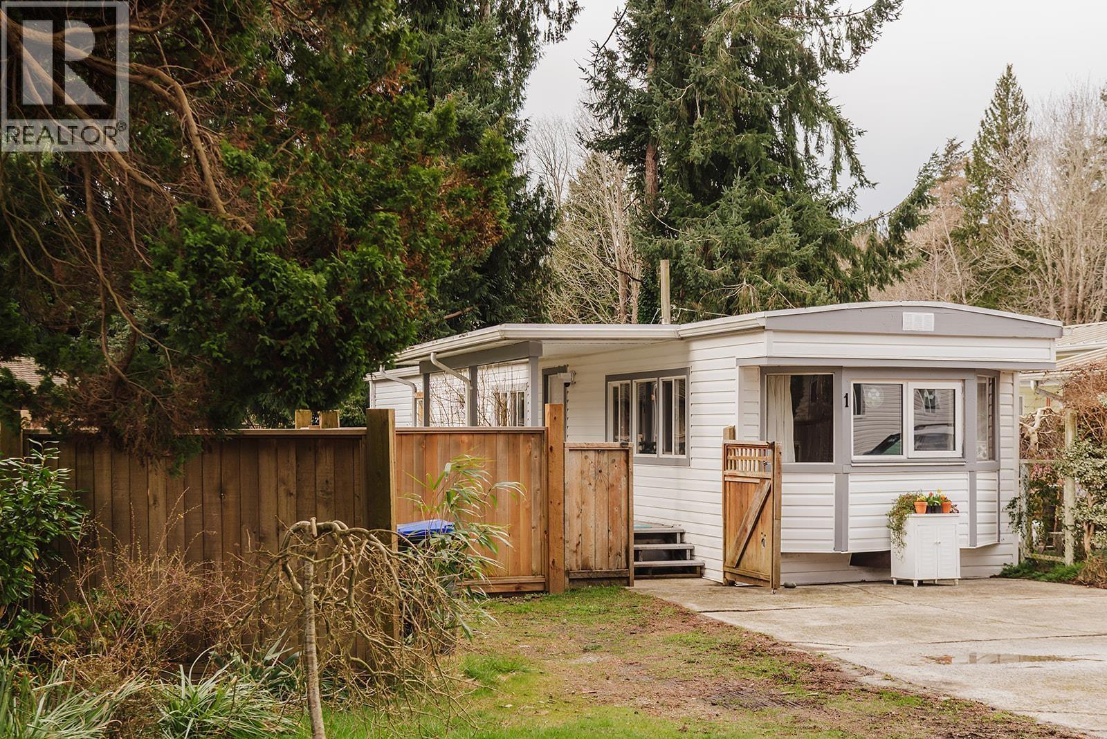 1 4514 Sunshine Coast Highway, Sechelt, British Columbia  V7Z 0G9 - Photo 3 - R3091553