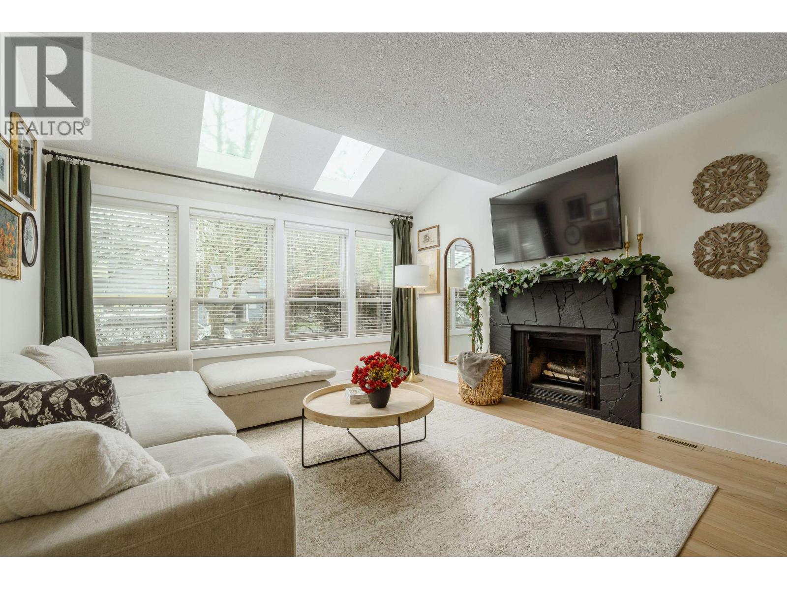 11769 N Wildwood Crescent, Pitt Meadows, British Columbia  V3Y 1M1 - Photo 10 - R3091554