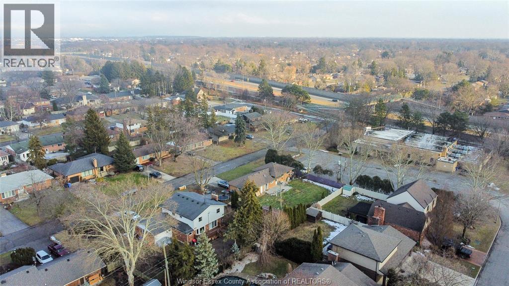 2477 Mark Avenue, Windsor, Ontario  N9E 2W2 - Photo 36 - 26003321