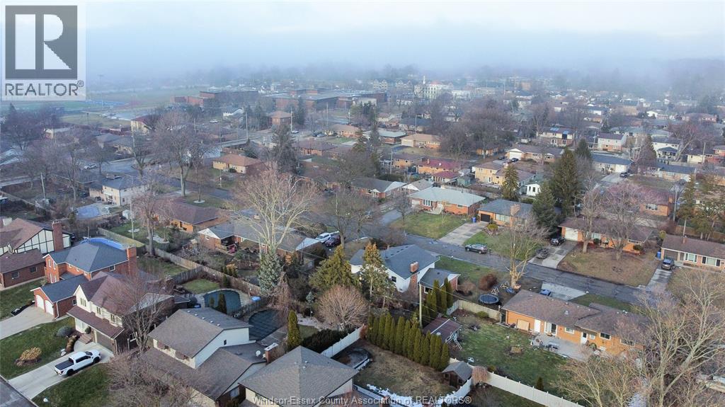 2477 Mark Avenue, Windsor, Ontario  N9E 2W2 - Photo 35 - 26003321