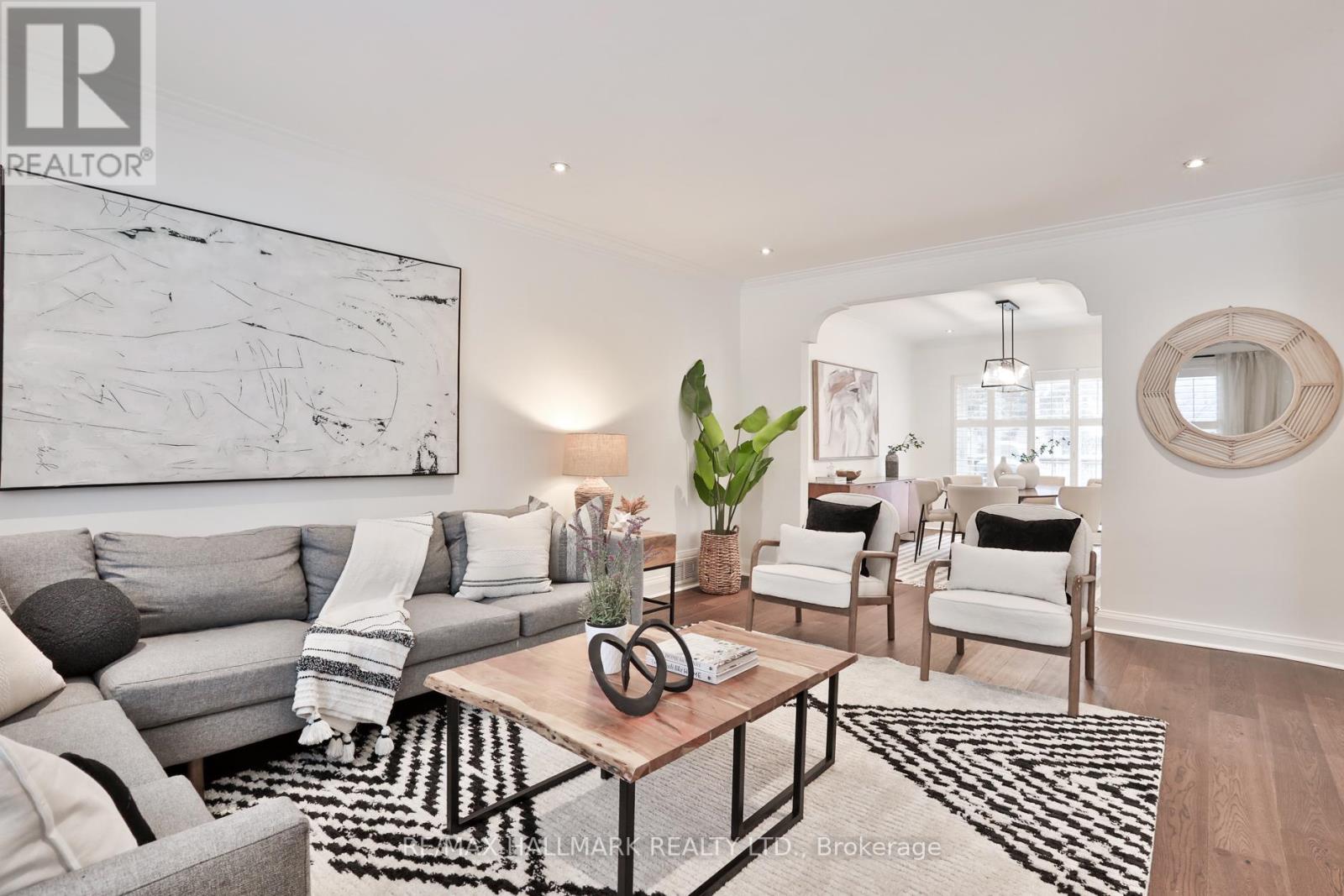 299 Ridley Boulevard, Toronto, Ontario  M3H 1K8 - Photo 2 - C12802316