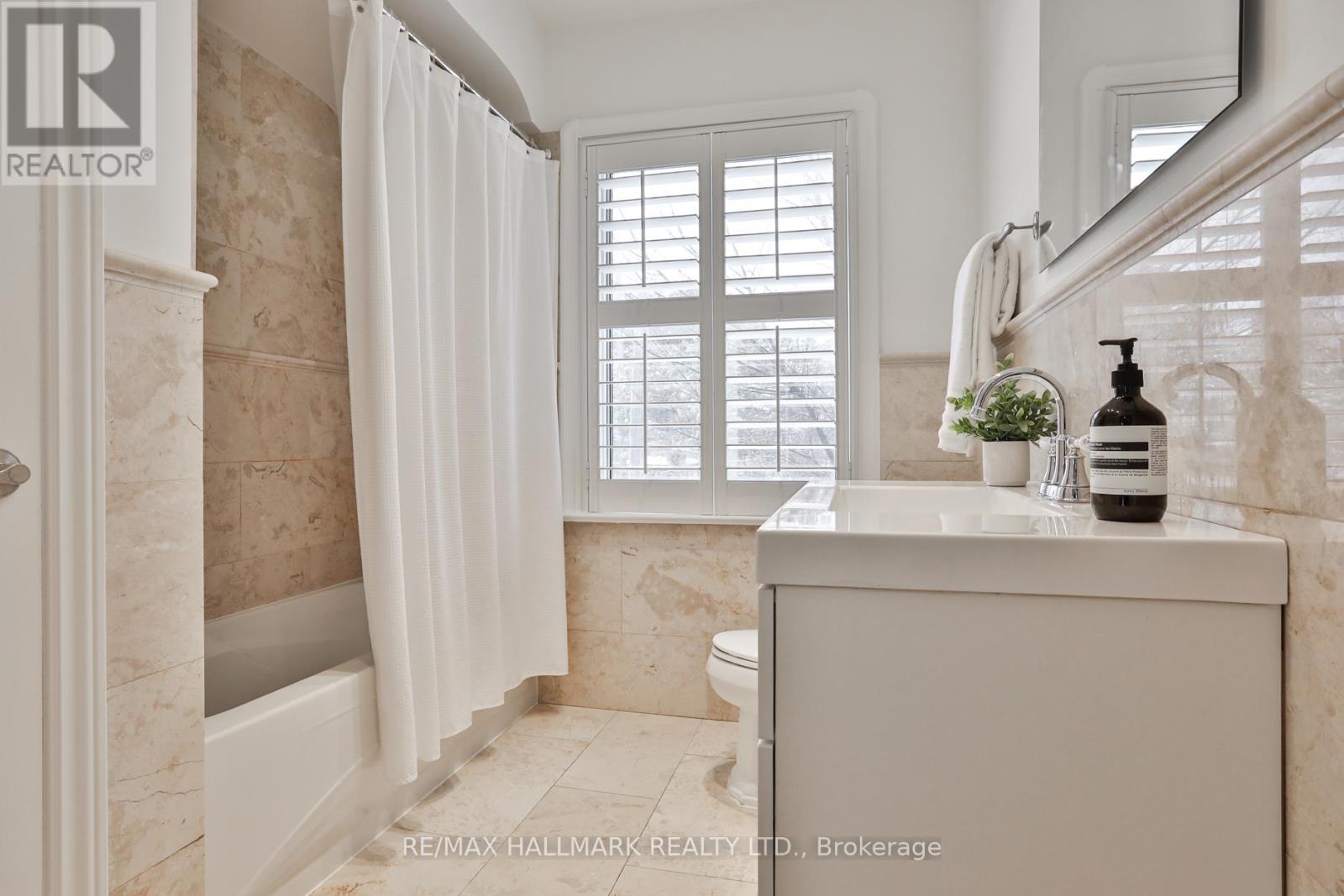 299 Ridley Boulevard, Toronto, Ontario  M3H 1K8 - Photo 23 - C12802316