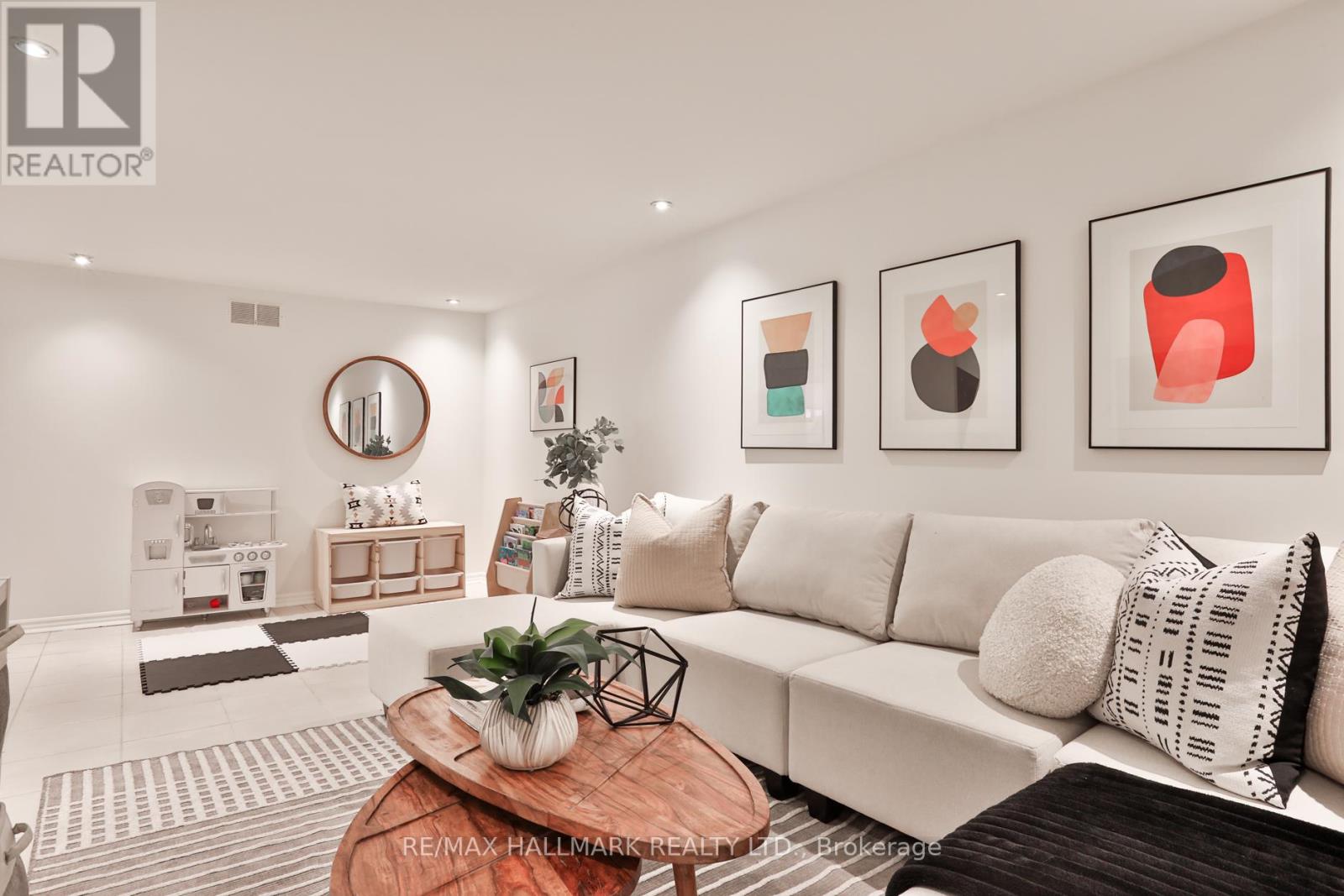 299 Ridley Boulevard, Toronto, Ontario  M3H 1K8 - Photo 25 - C12802316