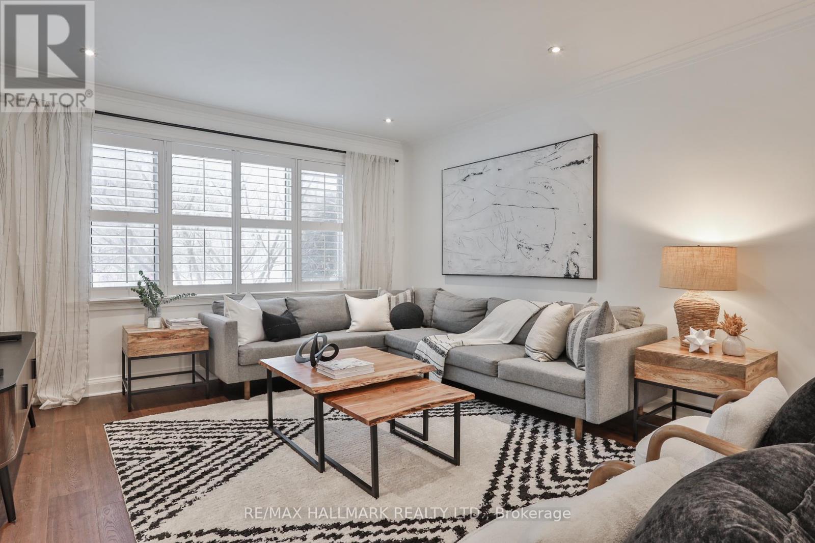 299 Ridley Boulevard, Toronto, Ontario  M3H 1K8 - Photo 3 - C12802316