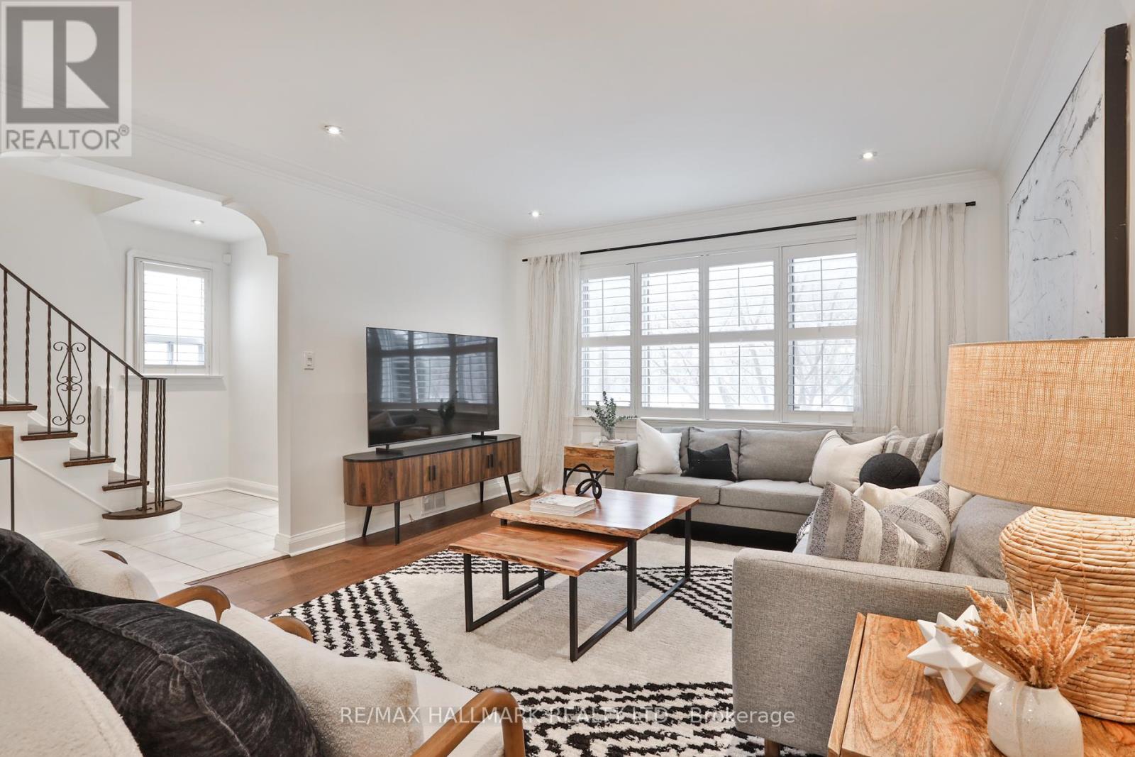 299 Ridley Boulevard, Toronto, Ontario  M3H 1K8 - Photo 5 - C12802316