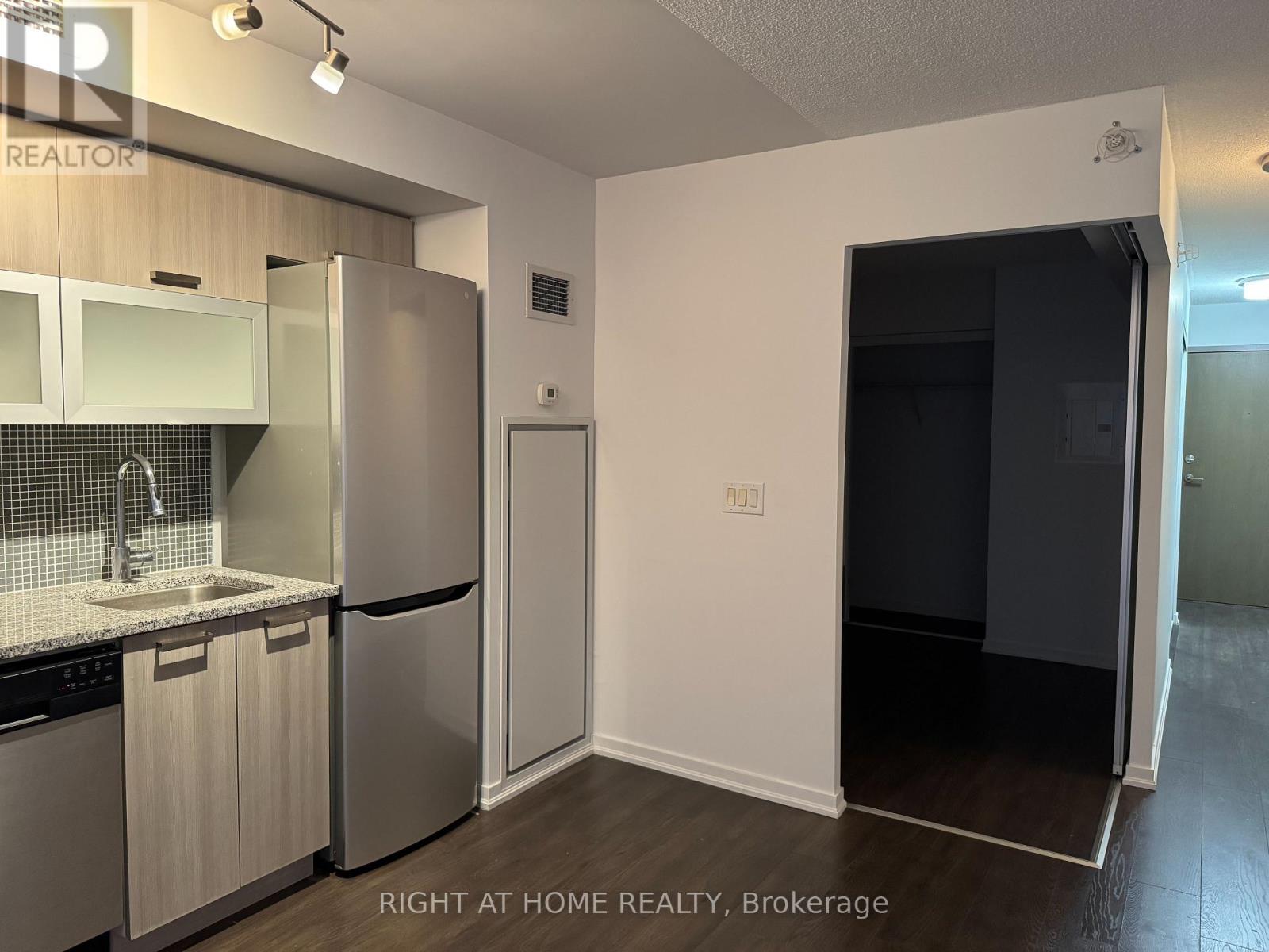 706 - 36 Lisgar Street, Toronto, Ontario  M6J 0B1 - Photo 2 - C12802330