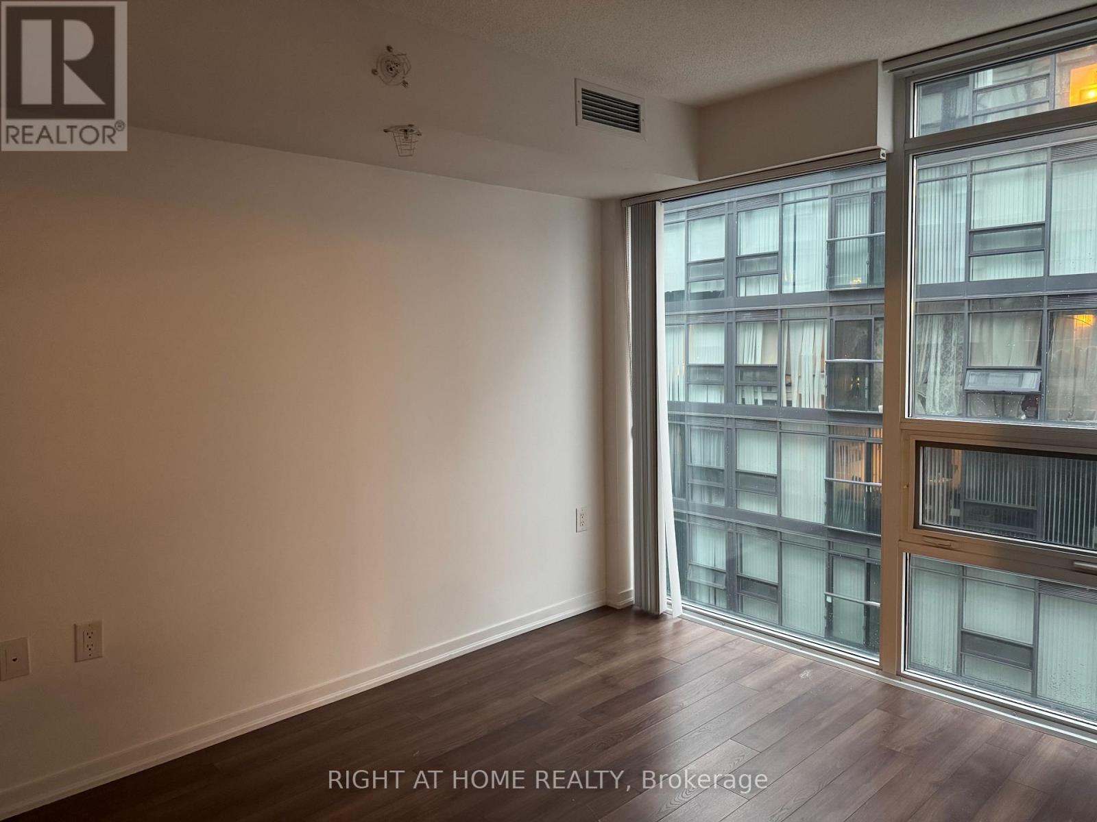 2001e - 36 Lisgar Street, Toronto, Ontario  M6J 0B1 - Photo 5 - C12802374