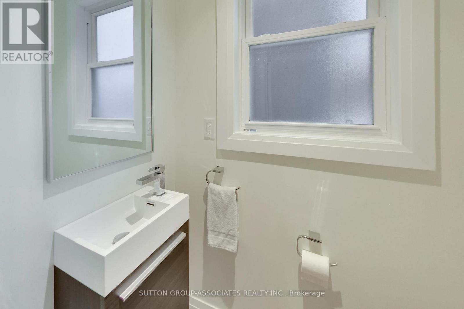 284 Atlas Avenue, Toronto, Ontario  M6C 3P9 - Photo 10 - C12802378