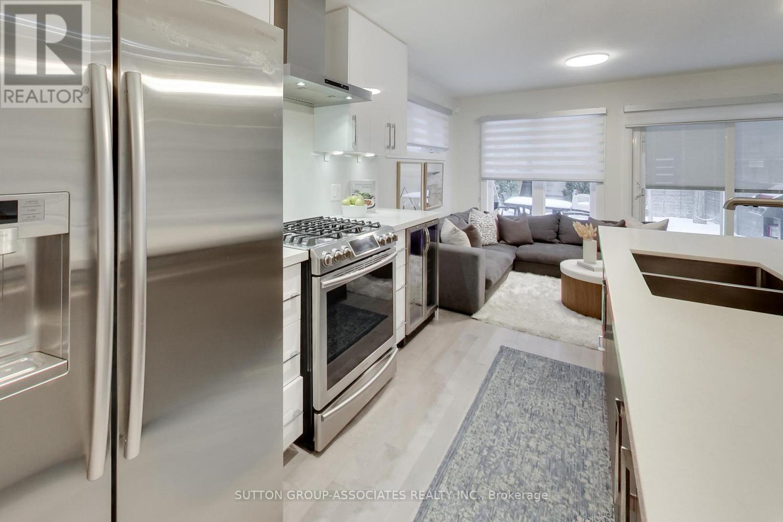 284 Atlas Avenue, Toronto, Ontario  M6C 3P9 - Photo 13 - C12802378