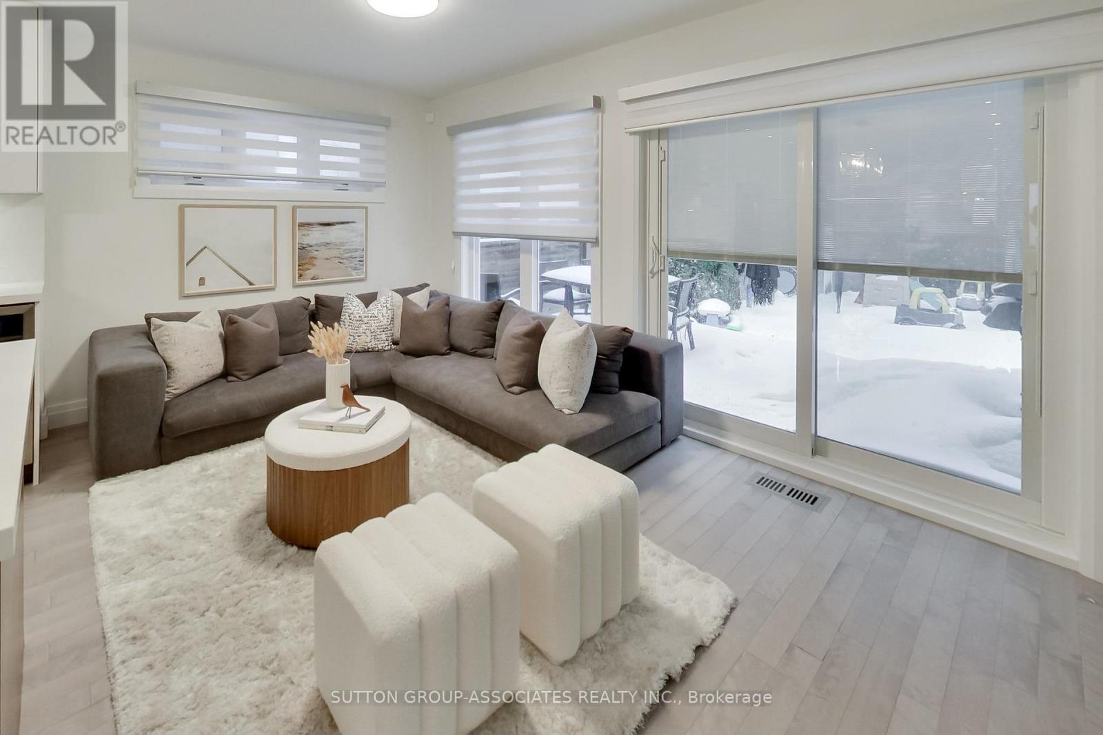 284 Atlas Avenue, Toronto, Ontario  M6C 3P9 - Photo 16 - C12802378