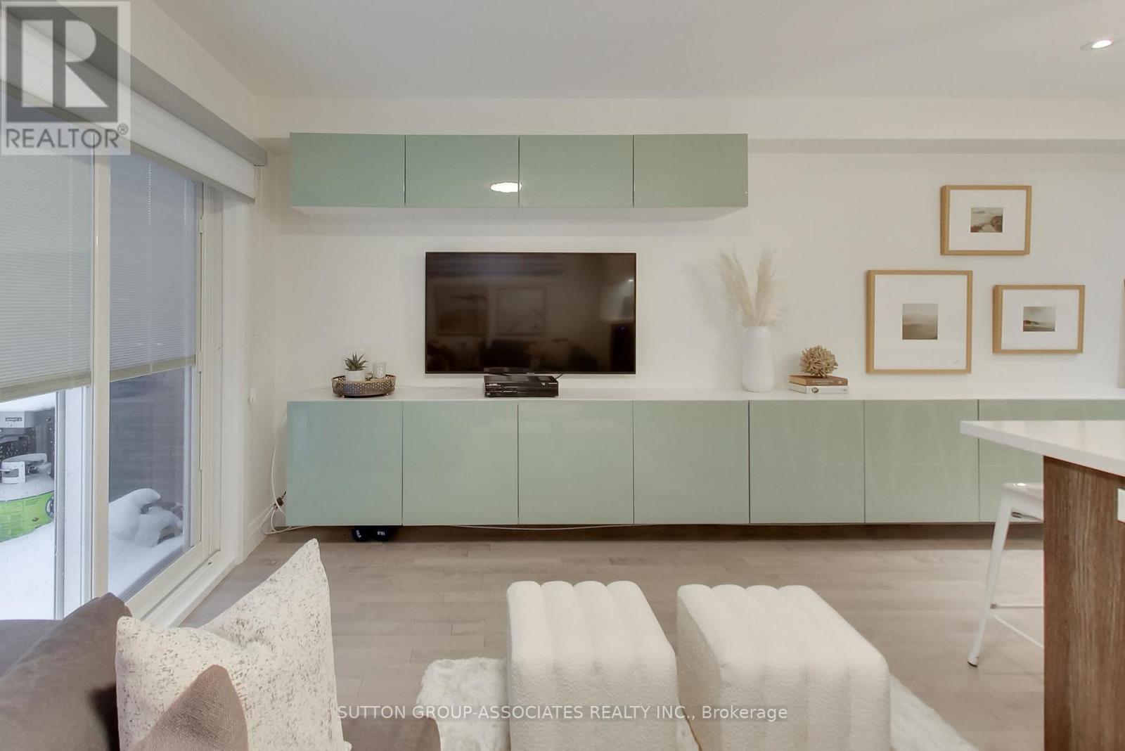 284 Atlas Avenue, Toronto, Ontario  M6C 3P9 - Photo 18 - C12802378