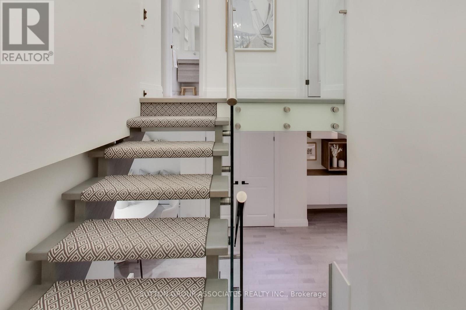 284 Atlas Avenue, Toronto, Ontario  M6C 3P9 - Photo 20 - C12802378