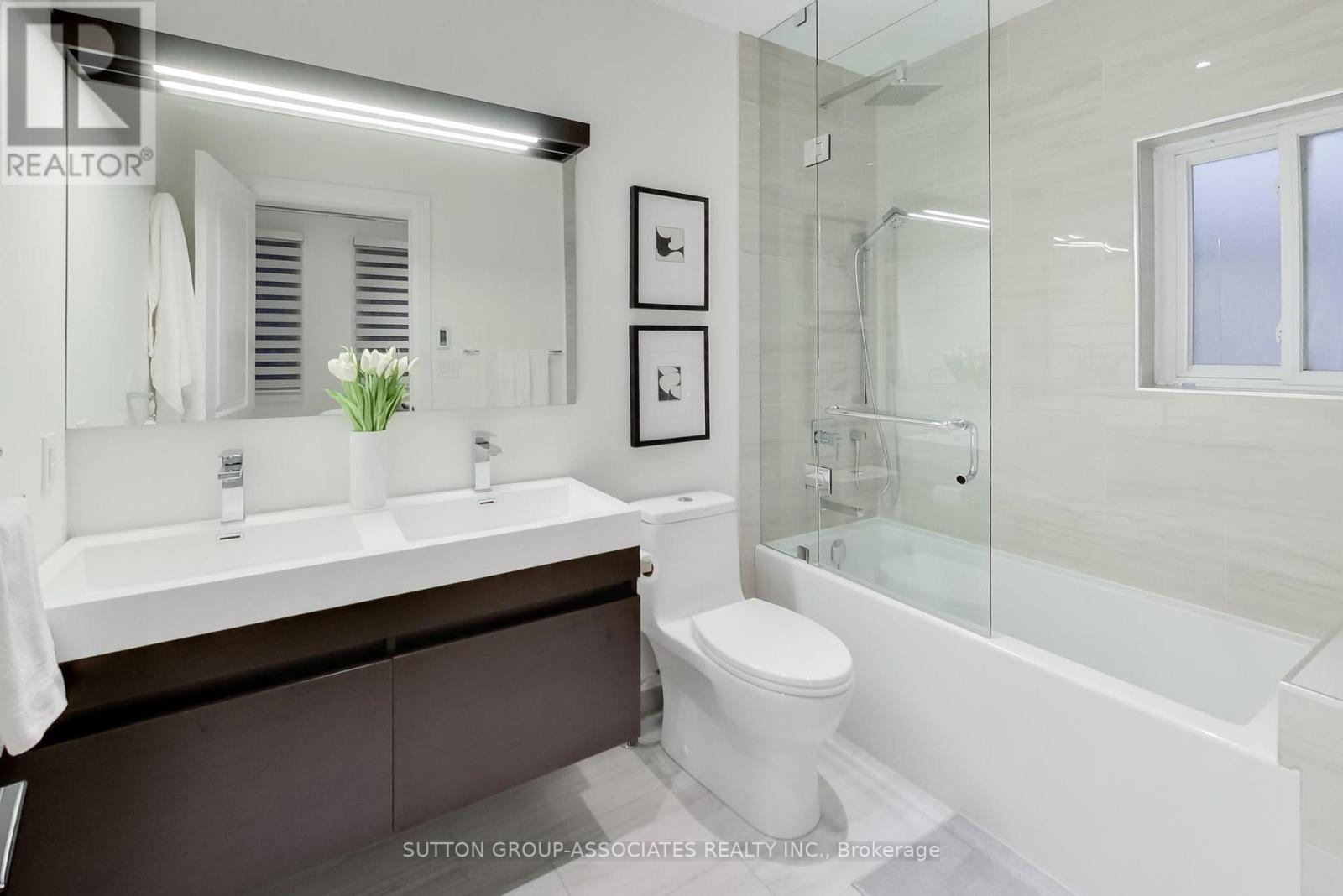 284 Atlas Avenue, Toronto, Ontario  M6C 3P9 - Photo 35 - C12802378